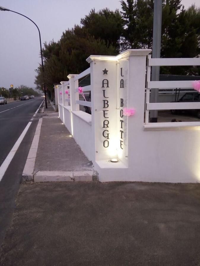 Albergo Labotte فيستَ المظهر الخارجي الصورة